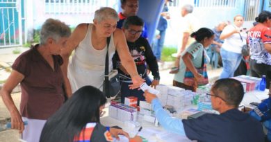 Más de 200 adultos mayores favorecidos con jornada social en Trapichito