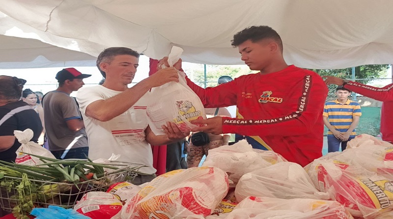 Más de 17 toneladas de proteína animal distribuyen a familias de Barinas