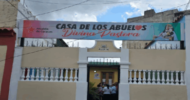 Supervisan funcionamiento de espacio para bienestar de adultos mayores en Caracas