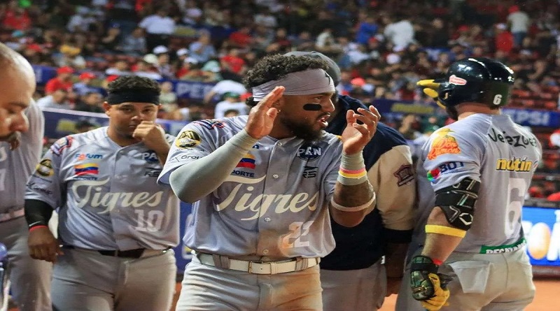 Tigres venció 8-3 a Cardenales en el primero de la LVBP