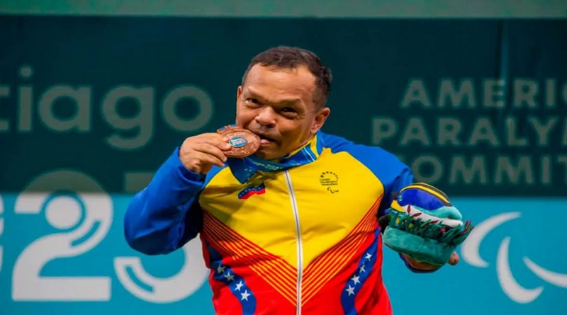 carlos-betancourt-sumo-bronce-parapotencia-cairo