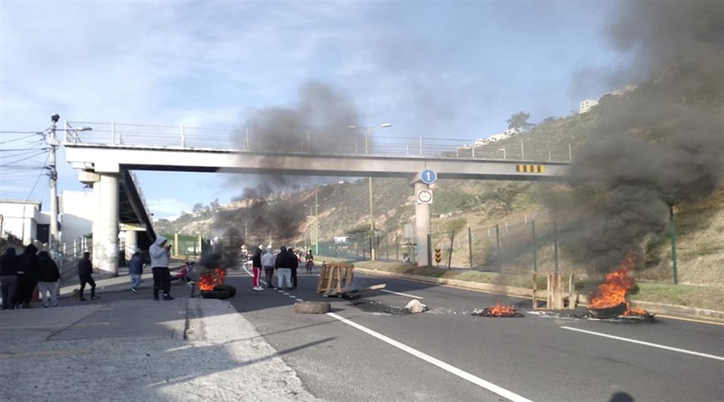 Cierre de vías en Ecuador como protestas contra Noboa