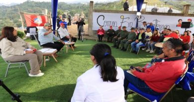 “Hay que pasar de los Circuitos Comunales, que ya están lo más avanzados, y cumplir el reto de convertirse en Comunas", instruyó pdte. Maduro