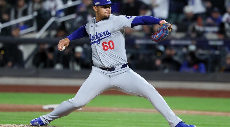 Edgardo Henriquez recibe permiso para jugar con Tiburones de La Guaira