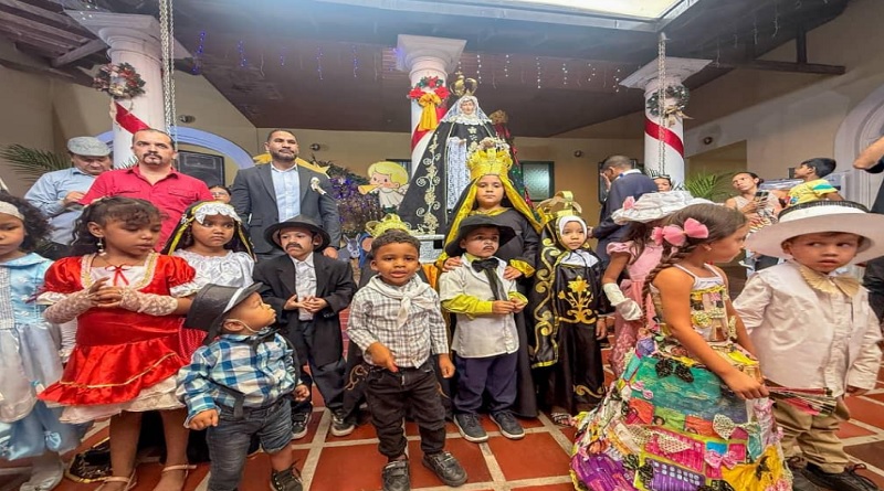 Inauguran exposición en el Centro Cultural Nelson Mandela de Valencia