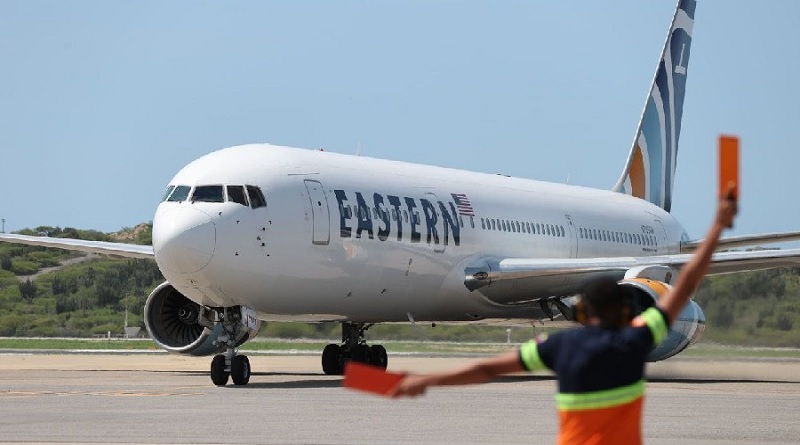 Vicepresidenta Rodríguez denuncia “doble rasero” de EE. UU. con vuelos hacia Venezuela