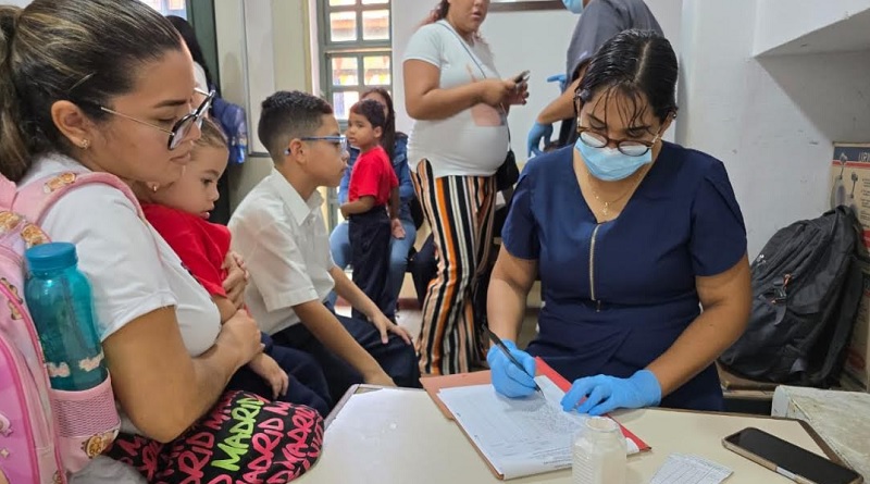 Programa “La Salud Va a la Escuela” atendió a más de 1.500 estudiantes de Valencia