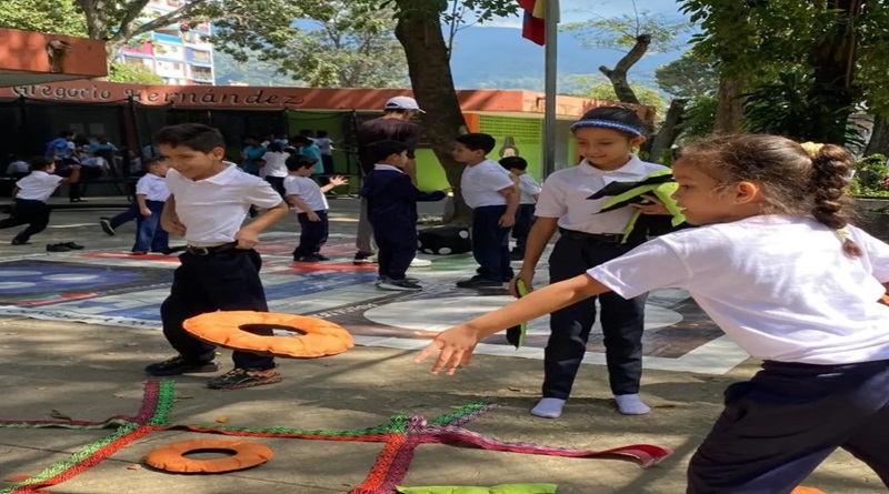 Colegio U.B.D. José Gregorio Hernández, de parroquia 23 de Enero, “albergó una jornada dedicada a los juegos tradicionales caraqueños”