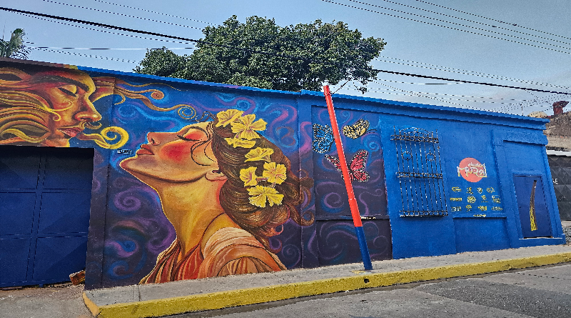 Valencia celebra su identidad con la exhibición de 16 nuevos murales