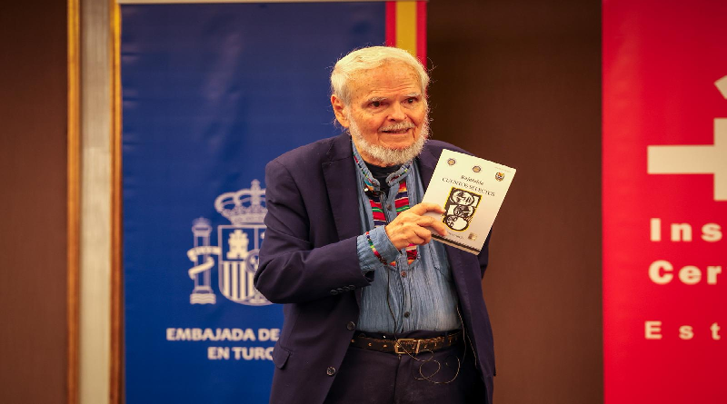 Presentan libro de cuentos "Rajatabla" de Luis Britto García en turco
