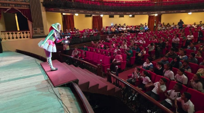 Atendidos más de dos mil 700 estudiantes en el Teatro Municipal de Valencia  