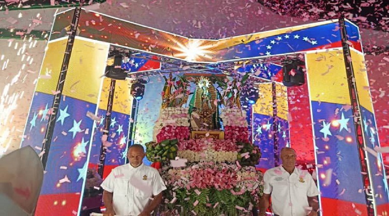 Feligreses falconianos vivieron intensamente la bajada de La Guadalupe