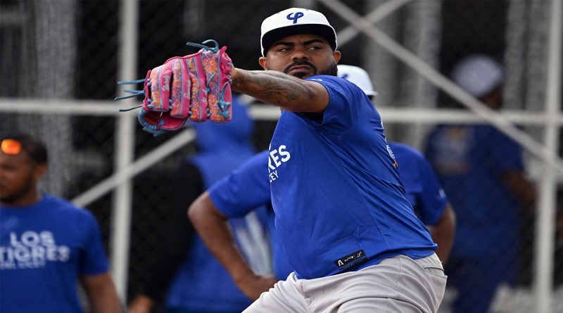 Bravos de Margarita confirmó al lanzador Ulises Joaquín