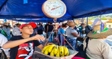 Más de mil 500 familias petareñas compraron a precios solidarios en Agroferia Campesina