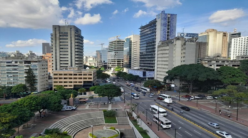 Avenida Francisco de Miranda en Altamira cerrada por celebración de fin de año