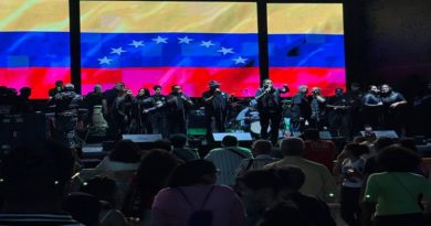 Caracas recibe el año 2026 con el tradicional cañonazo en la plaza Bolívar