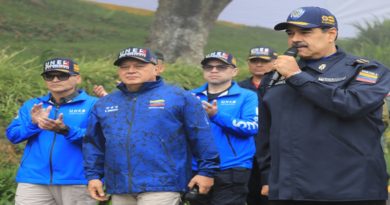 Formación policial incluirá teoría y práctica en defensa y resistencia popular prolongada